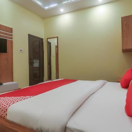 Oyo 60651 Hotel Arya Варанаси Экстерьер фото