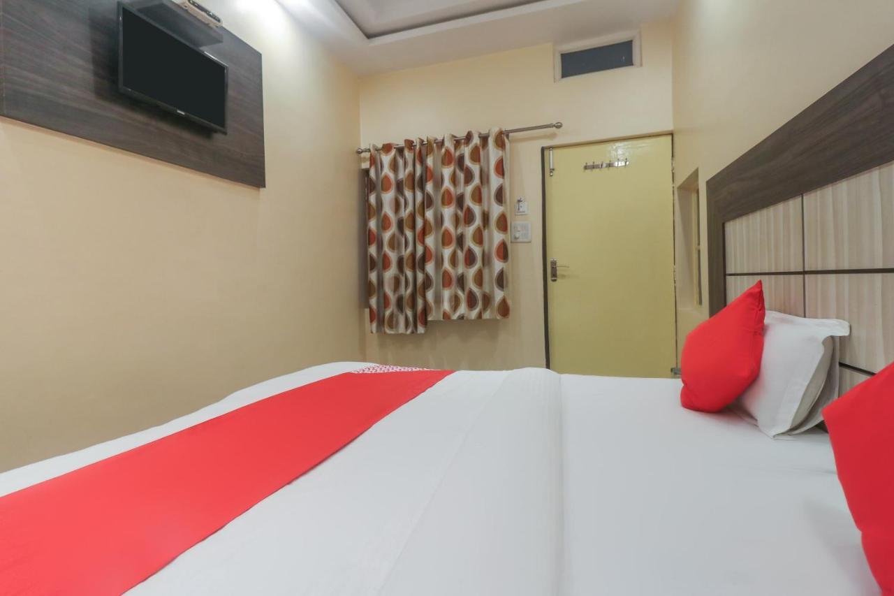 Oyo 60651 Hotel Arya Варанаси Экстерьер фото