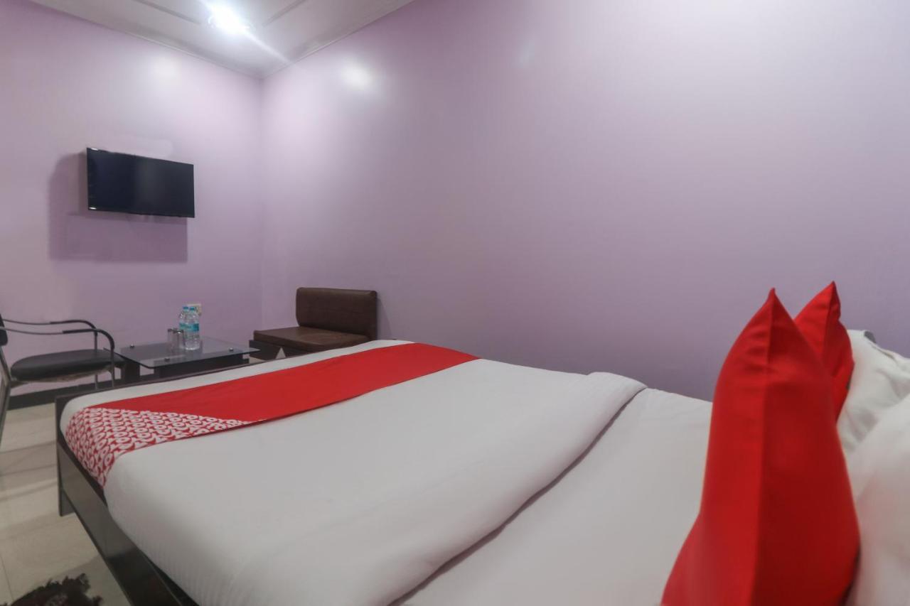 Oyo 60651 Hotel Arya Варанаси Экстерьер фото