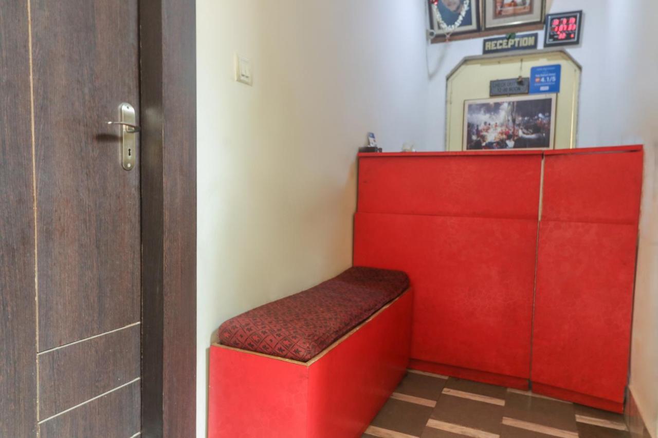 Oyo 60651 Hotel Arya Варанаси Экстерьер фото